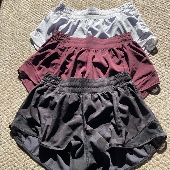 BLUE ONLY Lululemon Lot Bundle Hotty Hot Shorts 2.5” Size 8 - Picture 2 of 4
